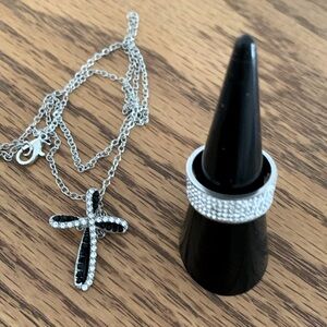 I’m bundling 2 of my favorite pieces. One size 7 ring & a beautiful cross neckla